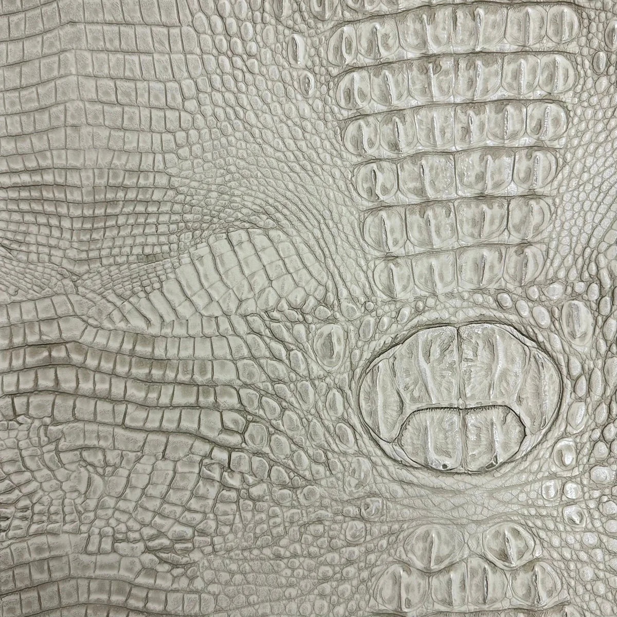 Mugger 2-Tone Gator - Light Gray Silver